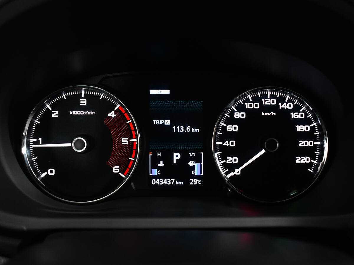 Mitsubishi Pajero Sport с пробегом — 2019 год. Фото: #10