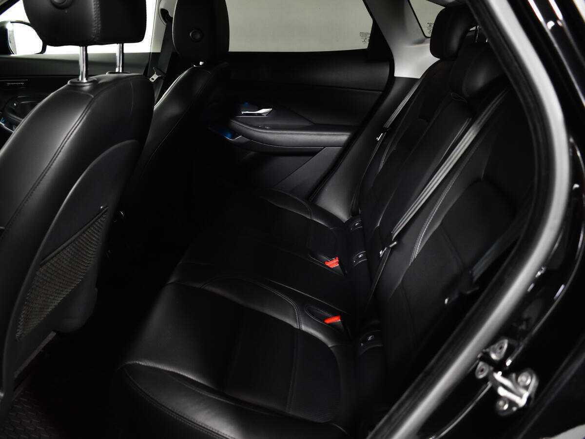 Jaguar E-Pace с пробегом — 2019 год. Фото: #7