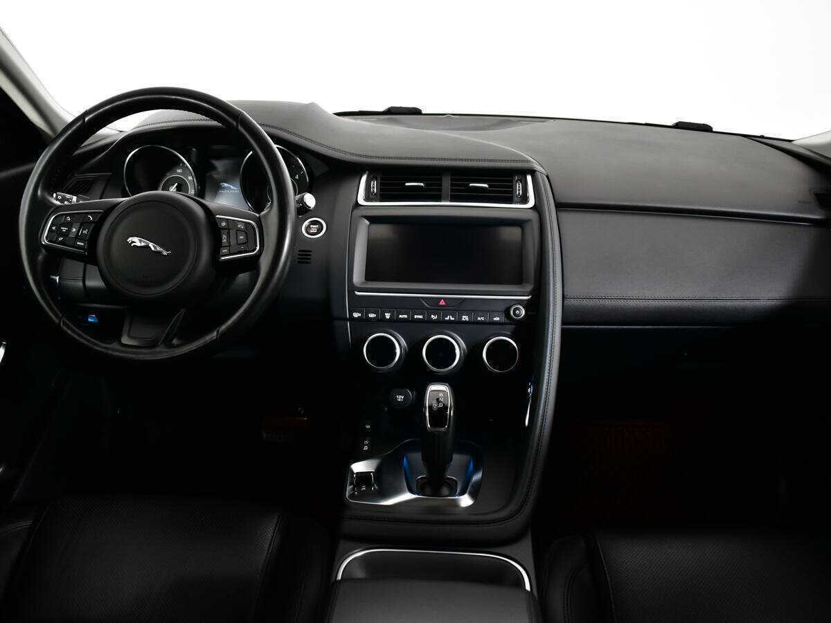 Jaguar E-Pace с пробегом — 2019 год. Фото: #10