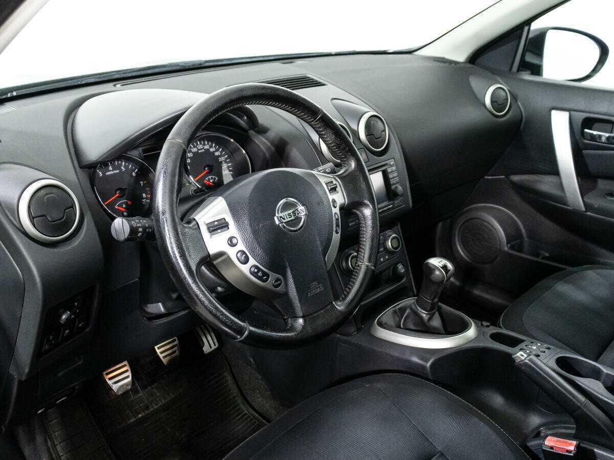 Nissan Qashqai+2 с пробегом — 2010 год. Фото: #10