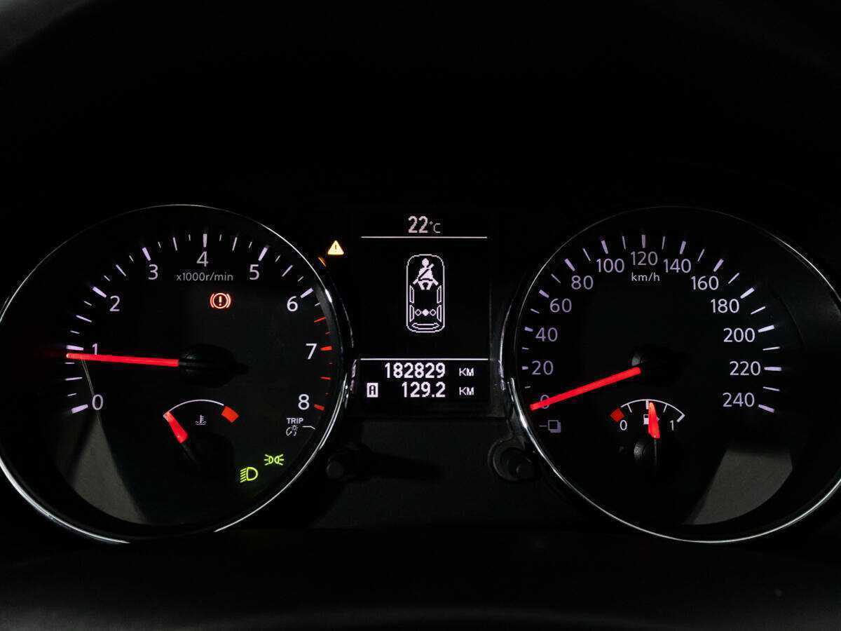 Nissan Qashqai+2 с пробегом — 2010 год. Фото: #11