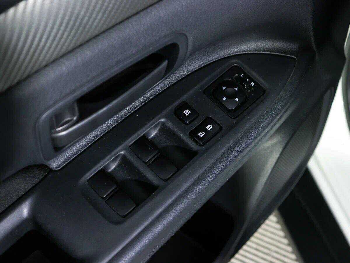 Mitsubishi Outlander с пробегом — 2012 год. Фото: #12