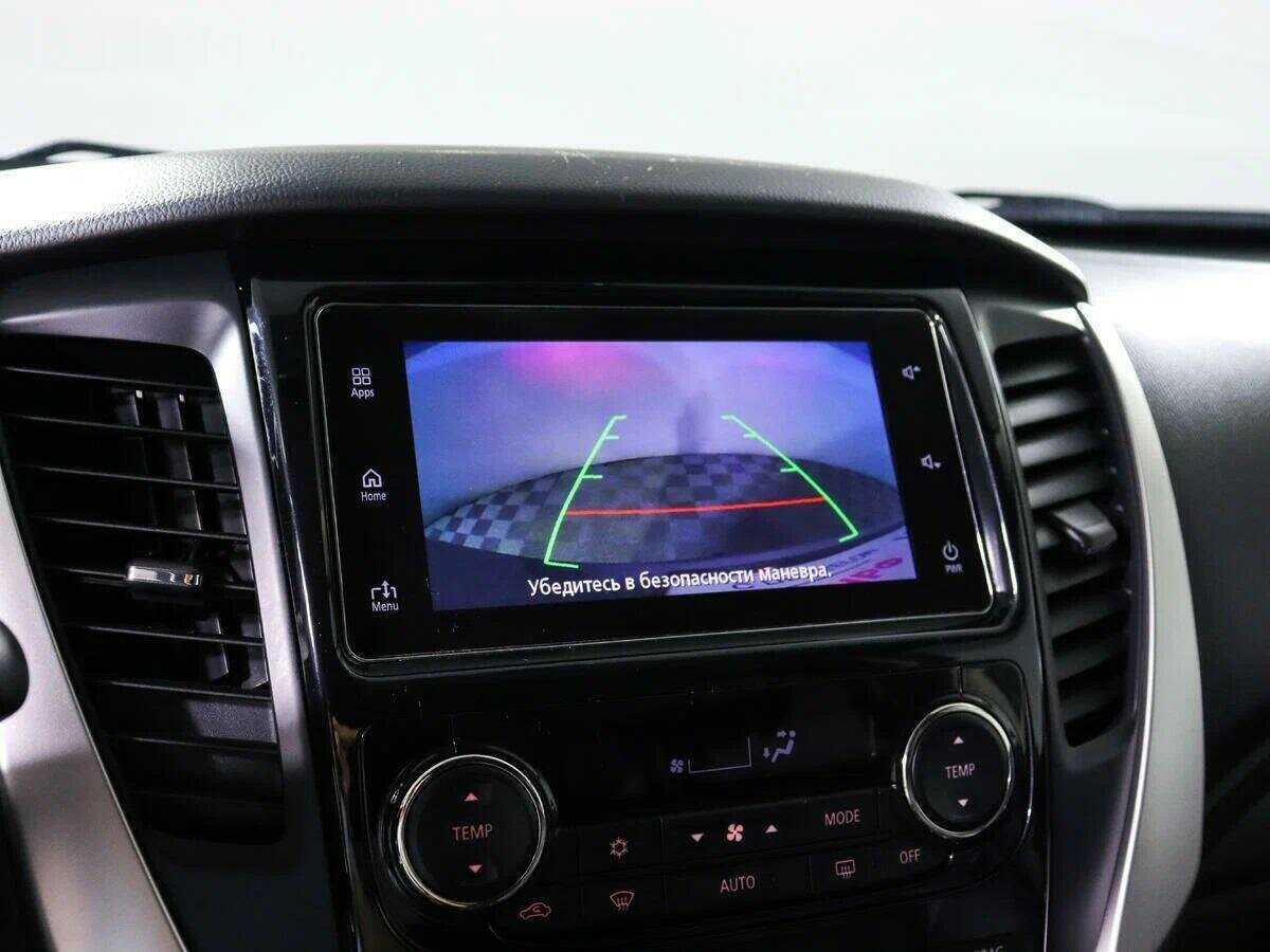 Mitsubishi Pajero Sport с пробегом — 2017 год. Фото: #14