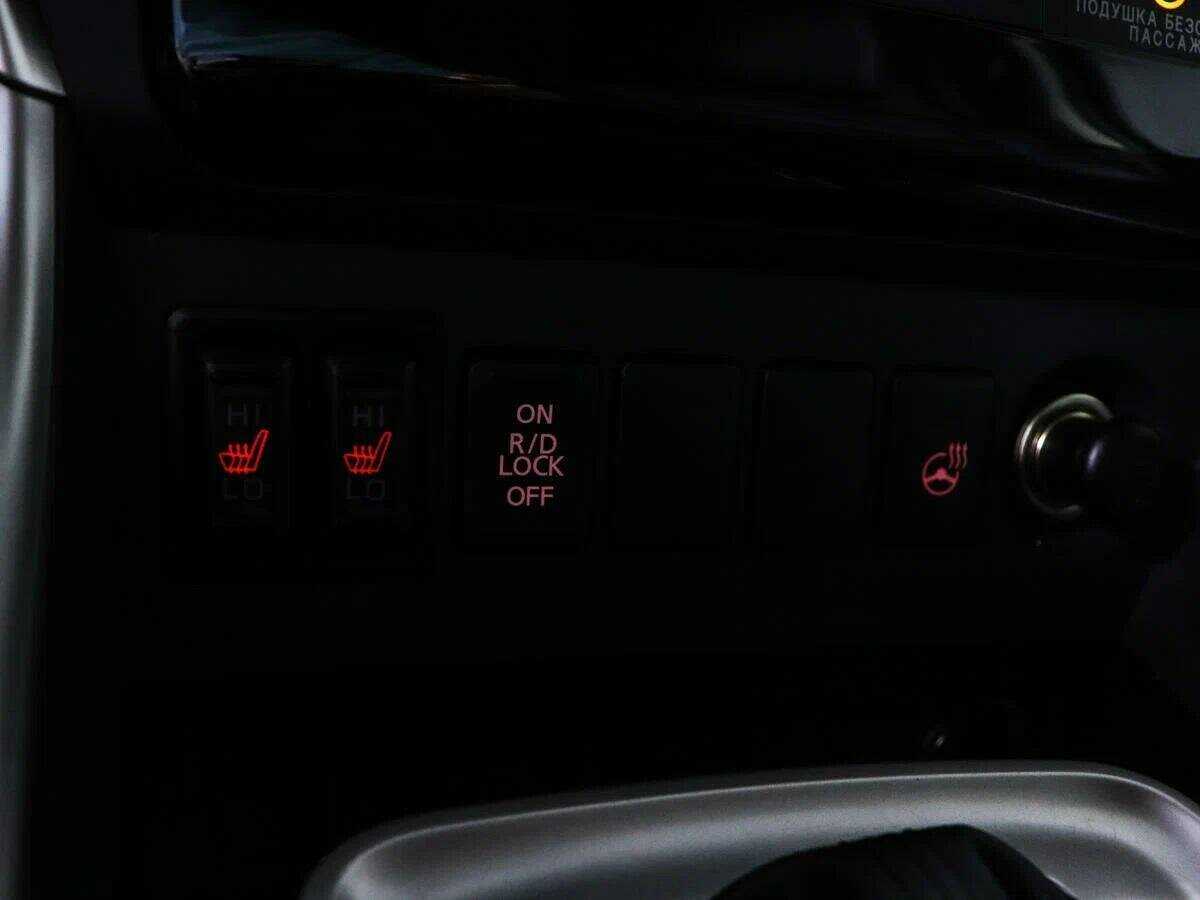 Mitsubishi Pajero Sport с пробегом — 2017 год. Фото: #16