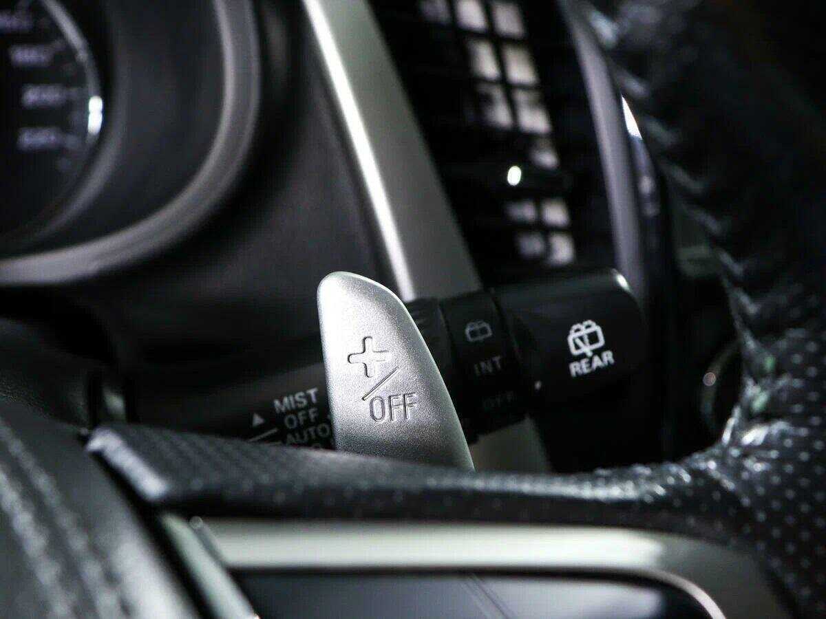 Mitsubishi Pajero Sport с пробегом — 2017 год. Фото: #20