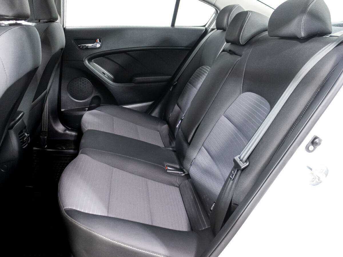 Kia Cerato с пробегом — 2017 год. Фото: #9