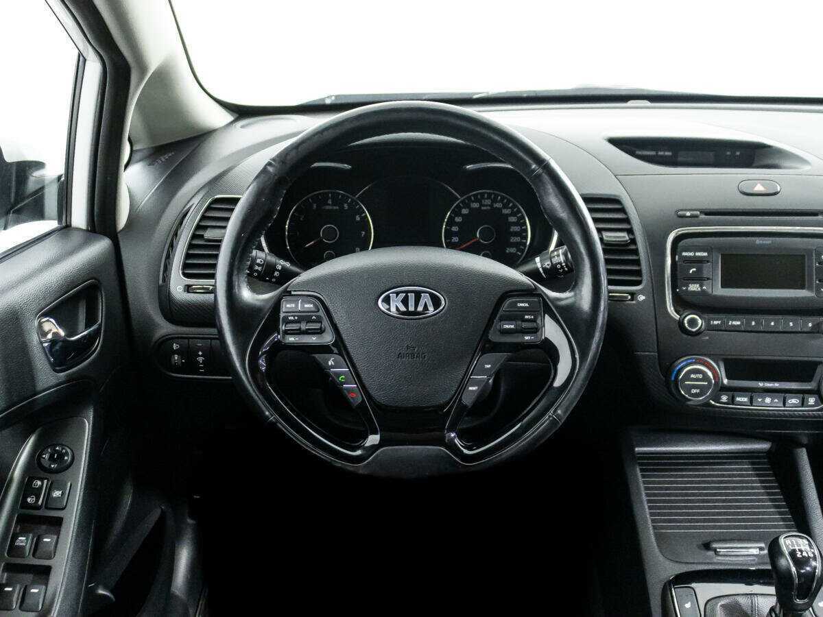 Kia Cerato с пробегом — 2017 год. Фото: #15