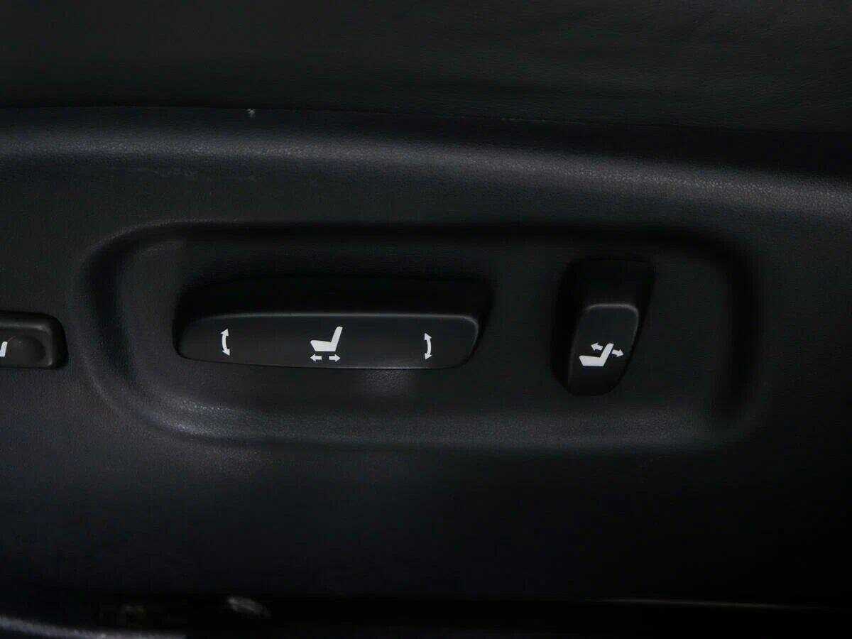 Lexus RX с пробегом — 2010 год. Фото: #17