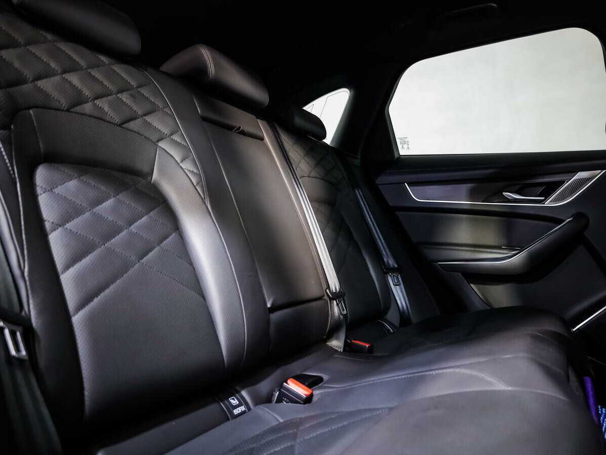 Jaguar F-Pace с пробегом — 2021 год. Фото: #11