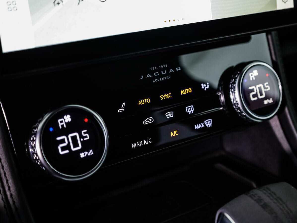 Jaguar F-Pace с пробегом — 2021 год. Фото: #13