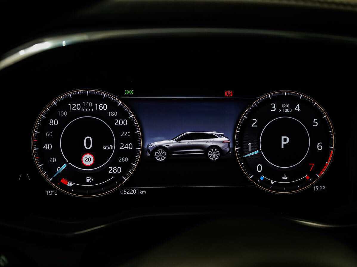 Jaguar F-Pace с пробегом — 2021 год. Фото: #18