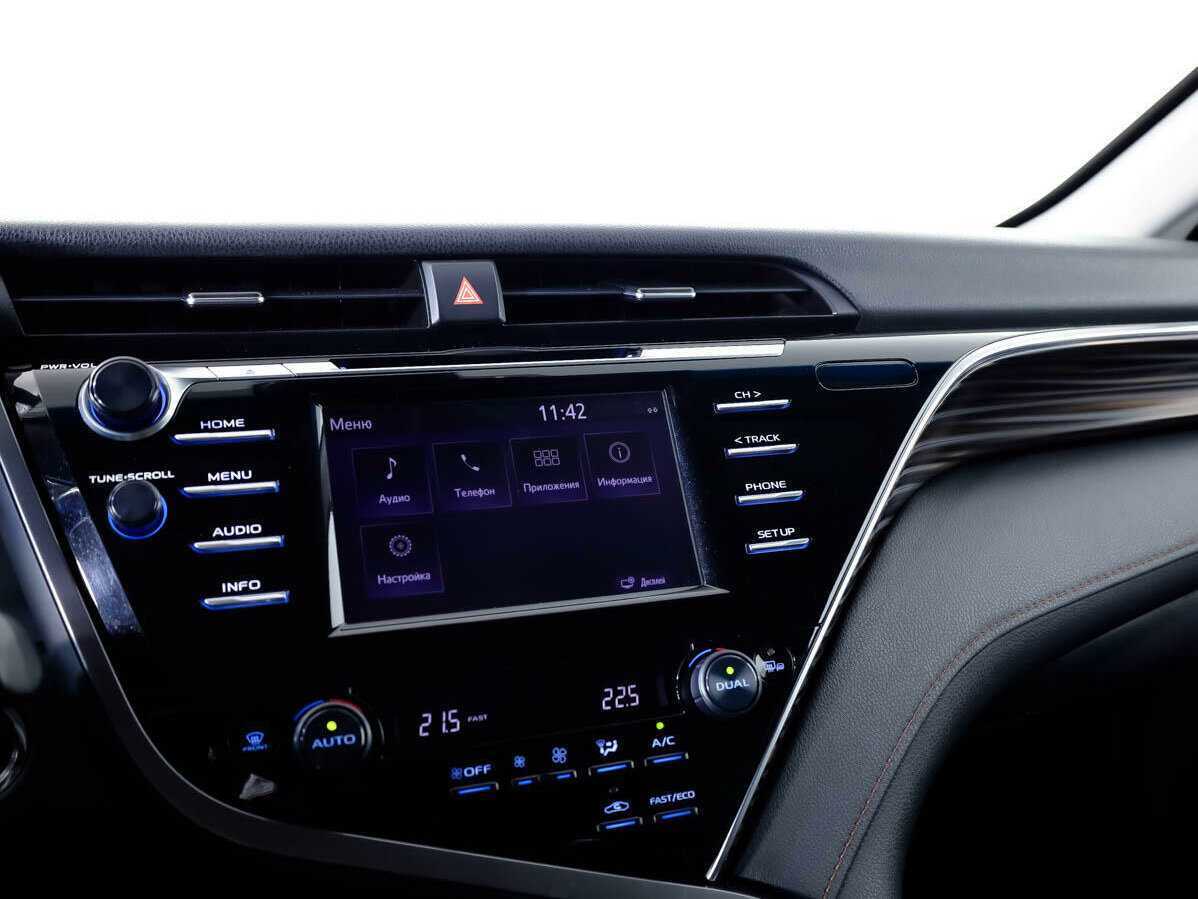 Toyota Camry с пробегом — 2020 год. Фото: #12
