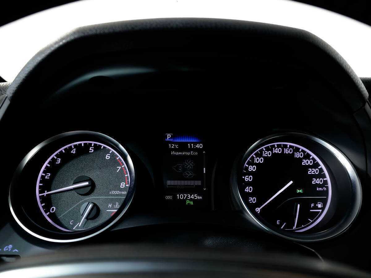 Toyota Camry с пробегом — 2020 год. Фото: #20