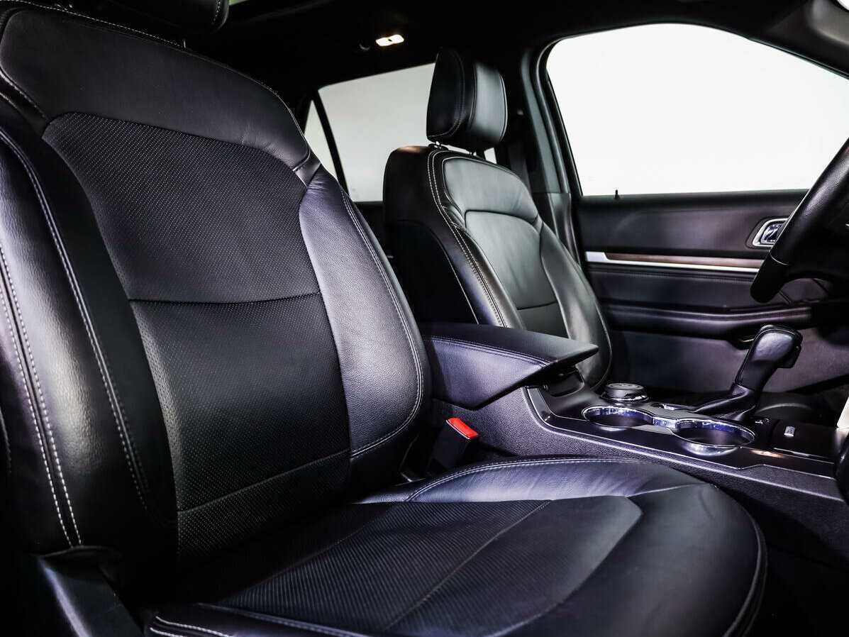 Ford Explorer с пробегом — 2018 год. Фото: #7