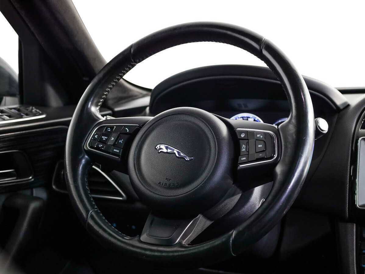 Jaguar F-Pace с пробегом — 2016 год. Фото: #14