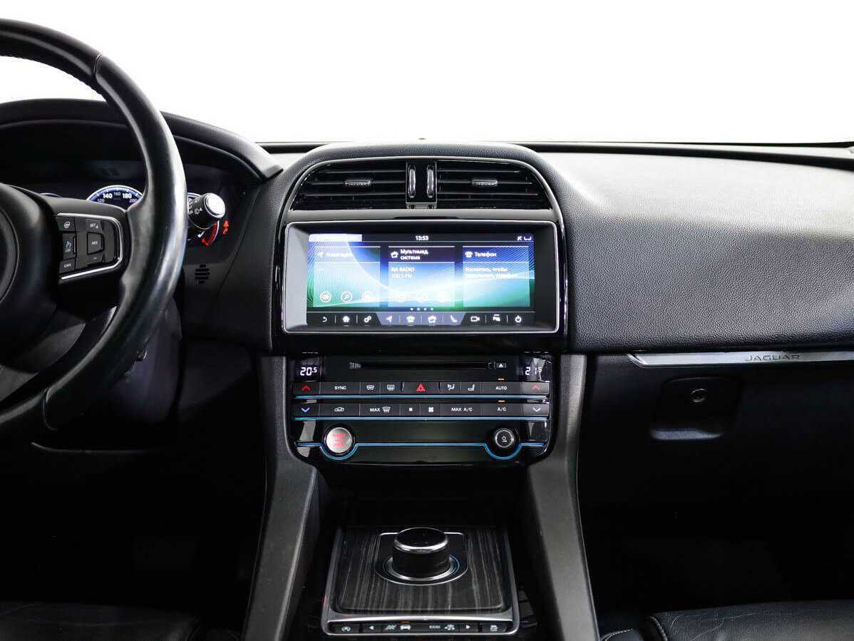 Jaguar F-Pace с пробегом — 2016 год. Фото: #15