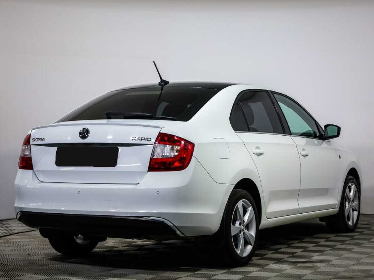 Skoda Rapid с пробегом — 2017 год. Фото: #3