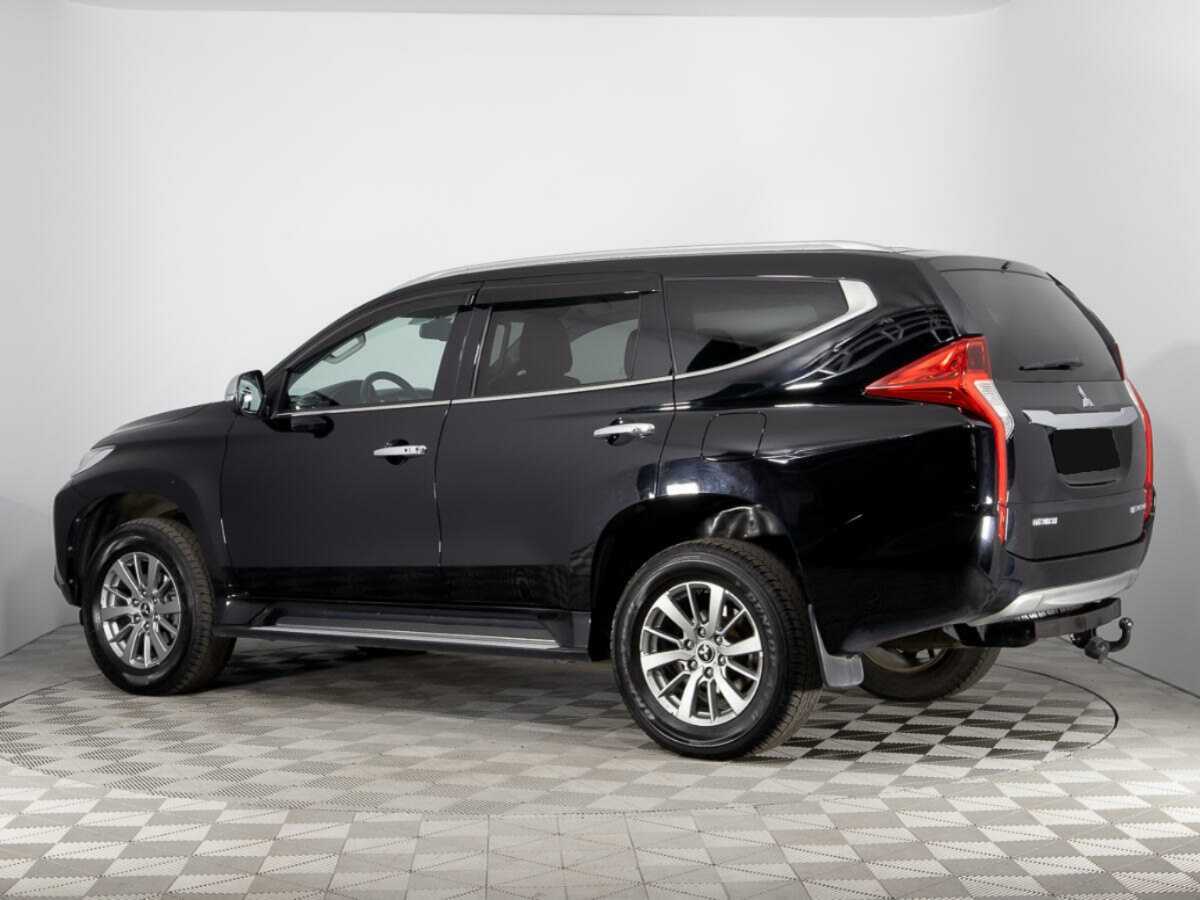 Mitsubishi Pajero Sport с пробегом — 2018 год. Фото: #6