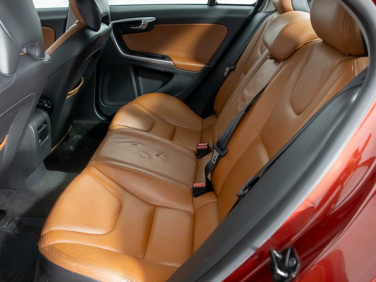 Volvo S60 с пробегом — 2011 год. Фото: #9