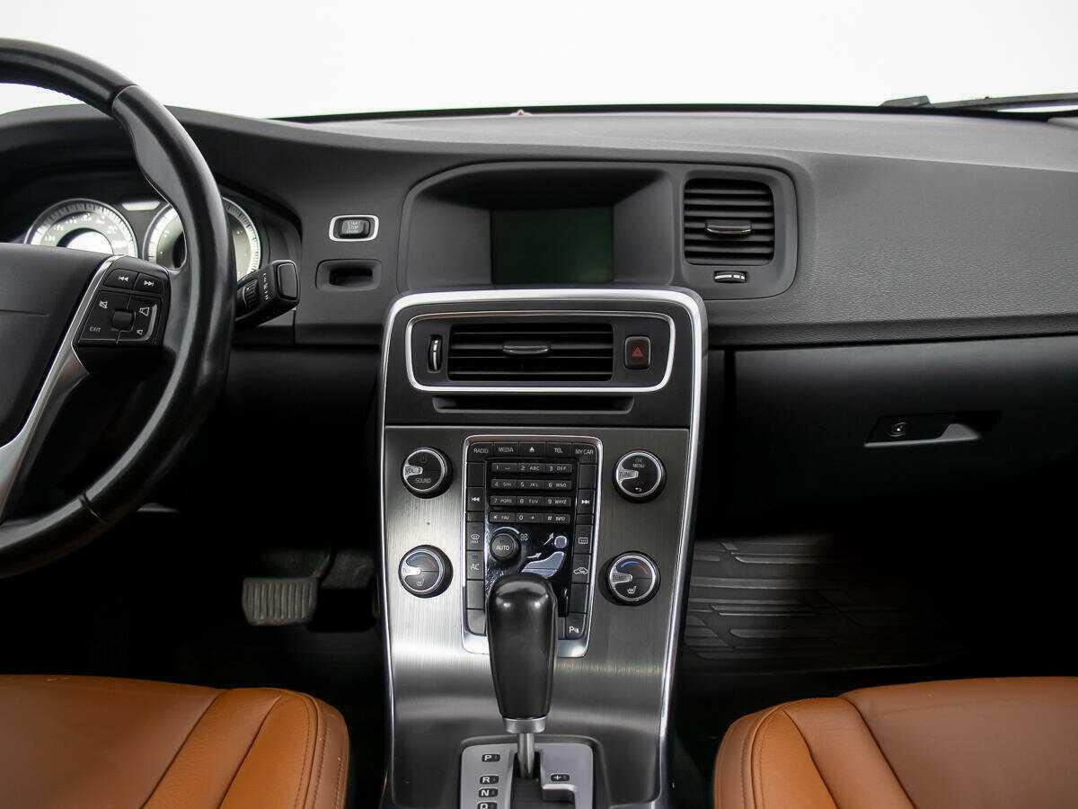 Volvo S60 с пробегом — 2011 год. Фото: #12