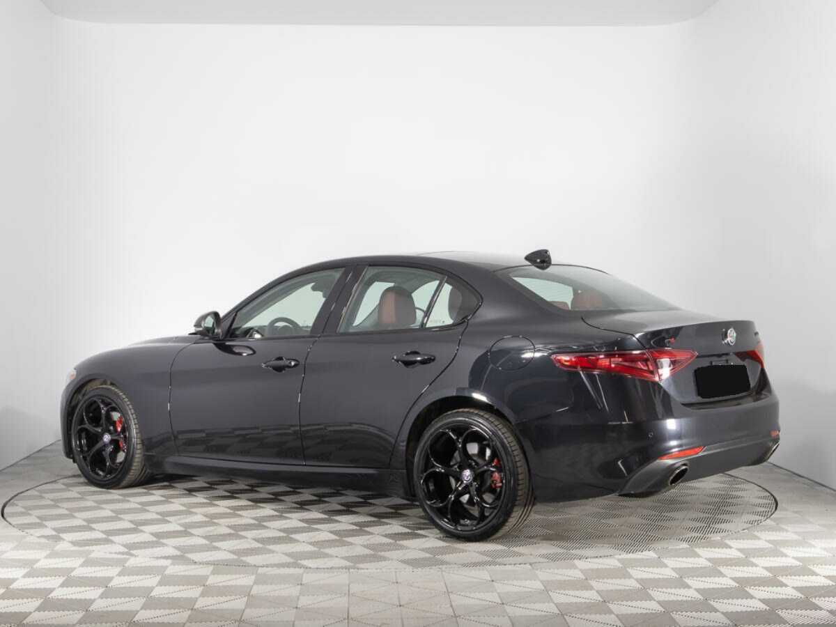 Alfa Romeo Giulia с пробегом — 2021 год. Фото: #6