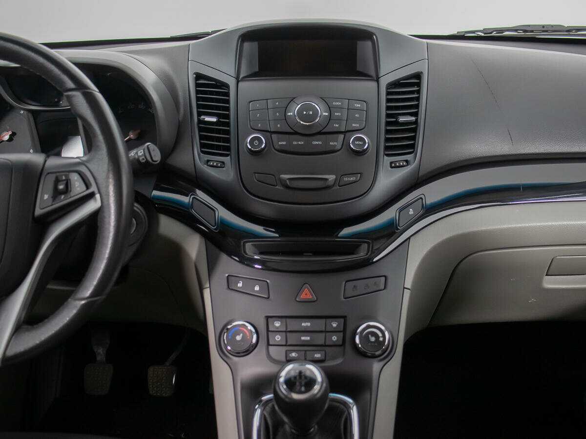 Chevrolet Orlando с пробегом — 2014 год. Фото: #13