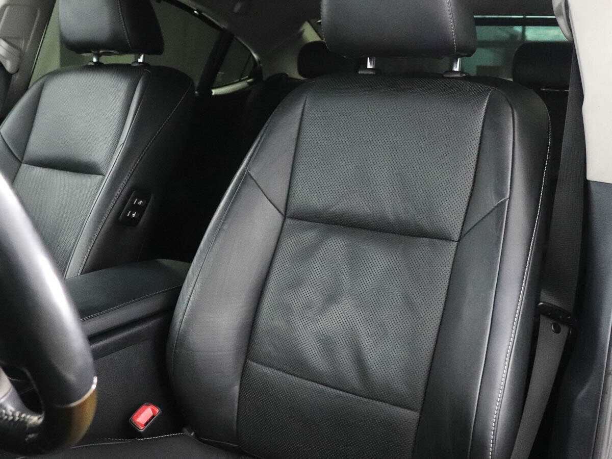 Lexus ES с пробегом — 2014 год. Фото: #11