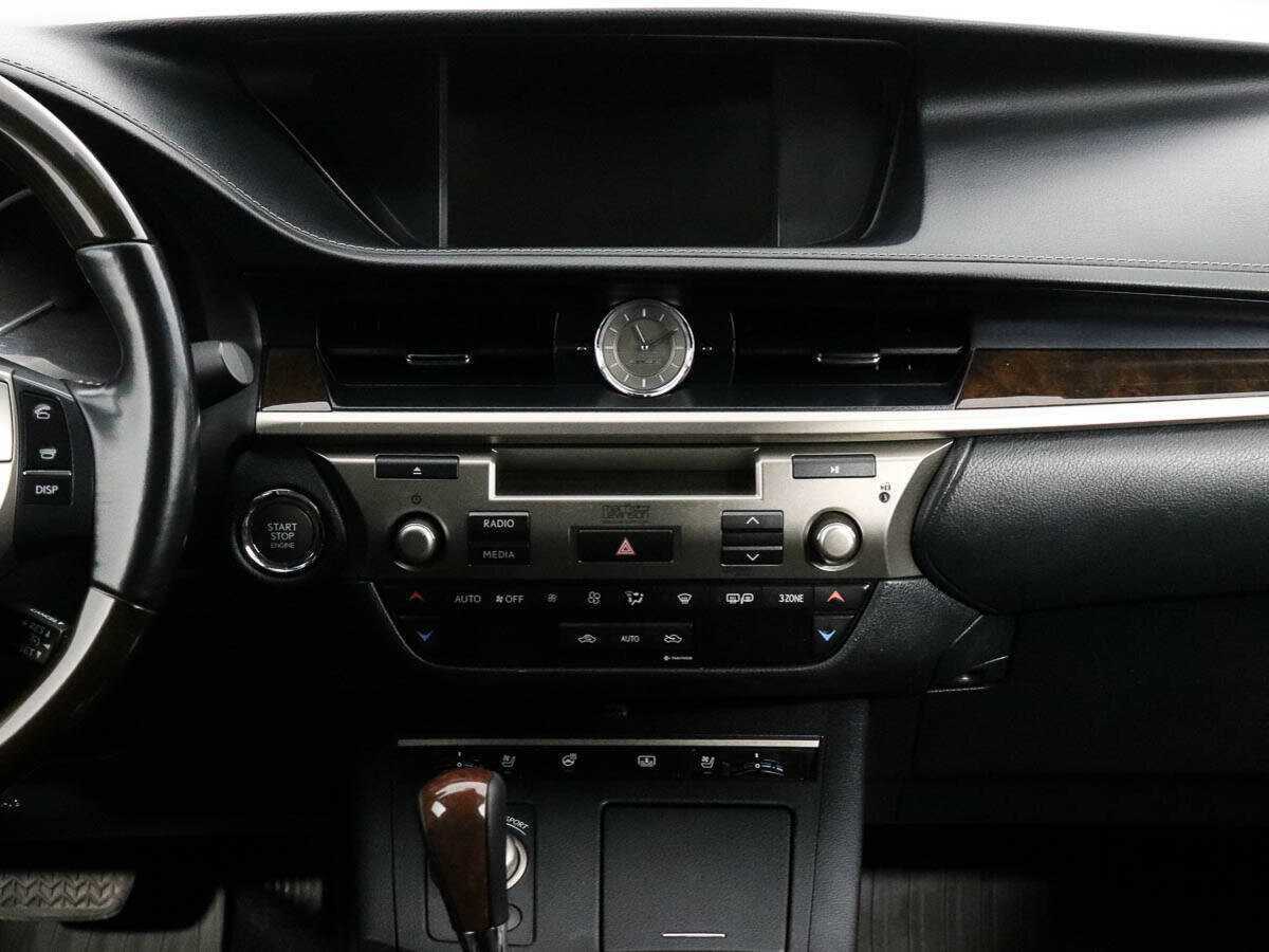 Lexus ES с пробегом — 2014 год. Фото: #16