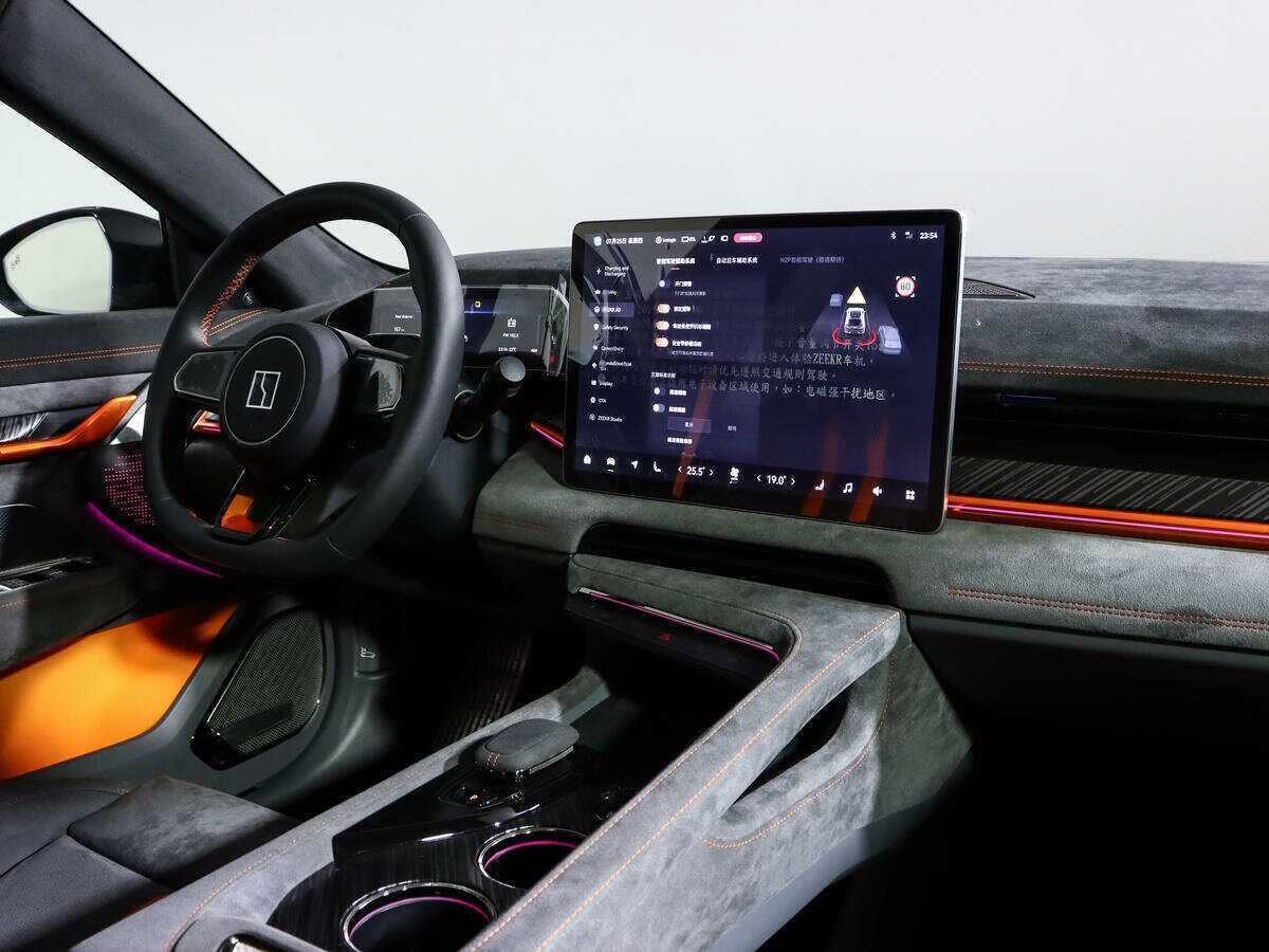 Zeekr 001 с пробегом — 2023 год. Фото: #9