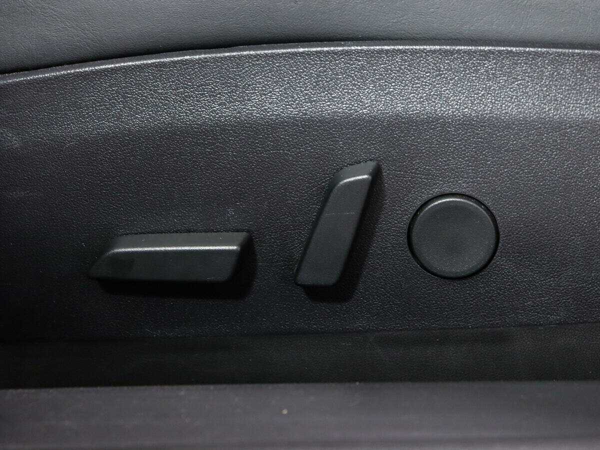 Tesla Model 3 с пробегом — 2018 год. Фото: #16