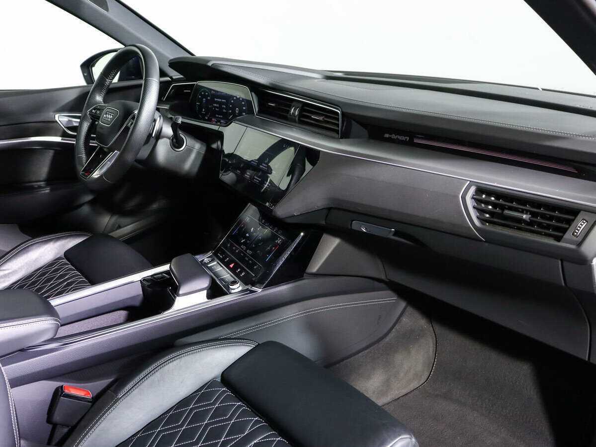 Audi e-tron с пробегом — 2020 год. Фото: #7