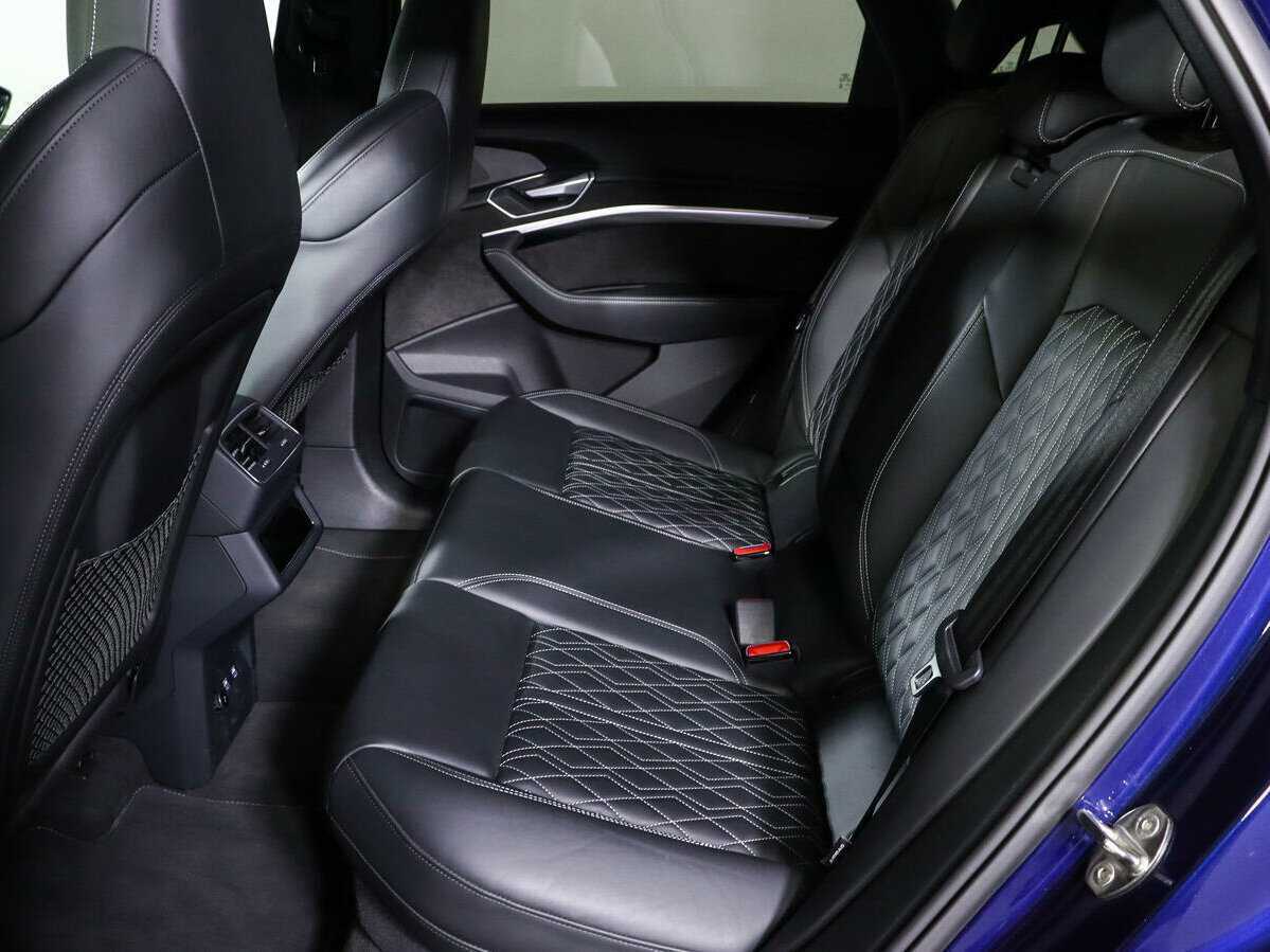 Audi e-tron с пробегом — 2020 год. Фото: #8
