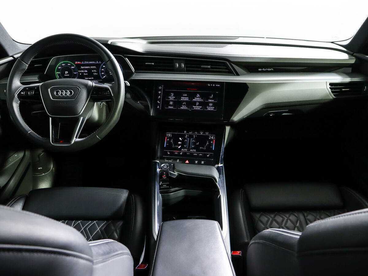 Audi e-tron с пробегом — 2020 год. Фото: #10