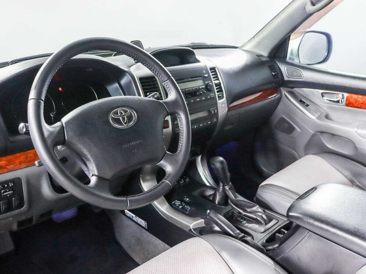 Toyota Land Cruiser Prado с пробегом — 2004 год. Фото: #10