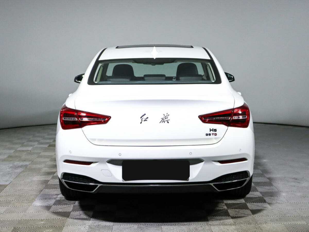 Hongqi H5 с пробегом — 2022 год. Фото: #5