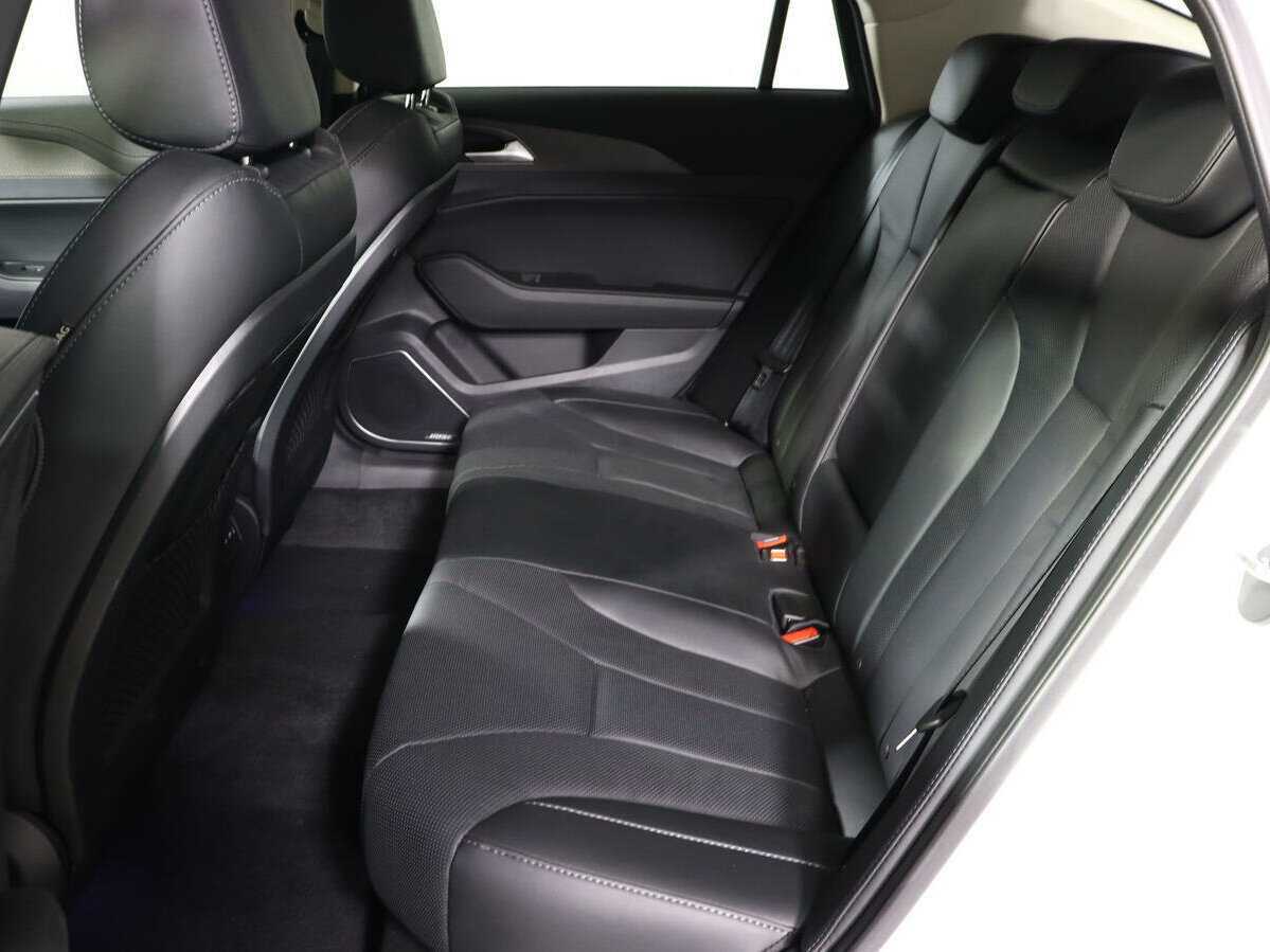 Hongqi H5 с пробегом — 2022 год. Фото: #9