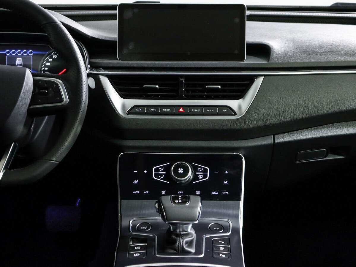 Hongqi H5 с пробегом — 2022 год. Фото: #12