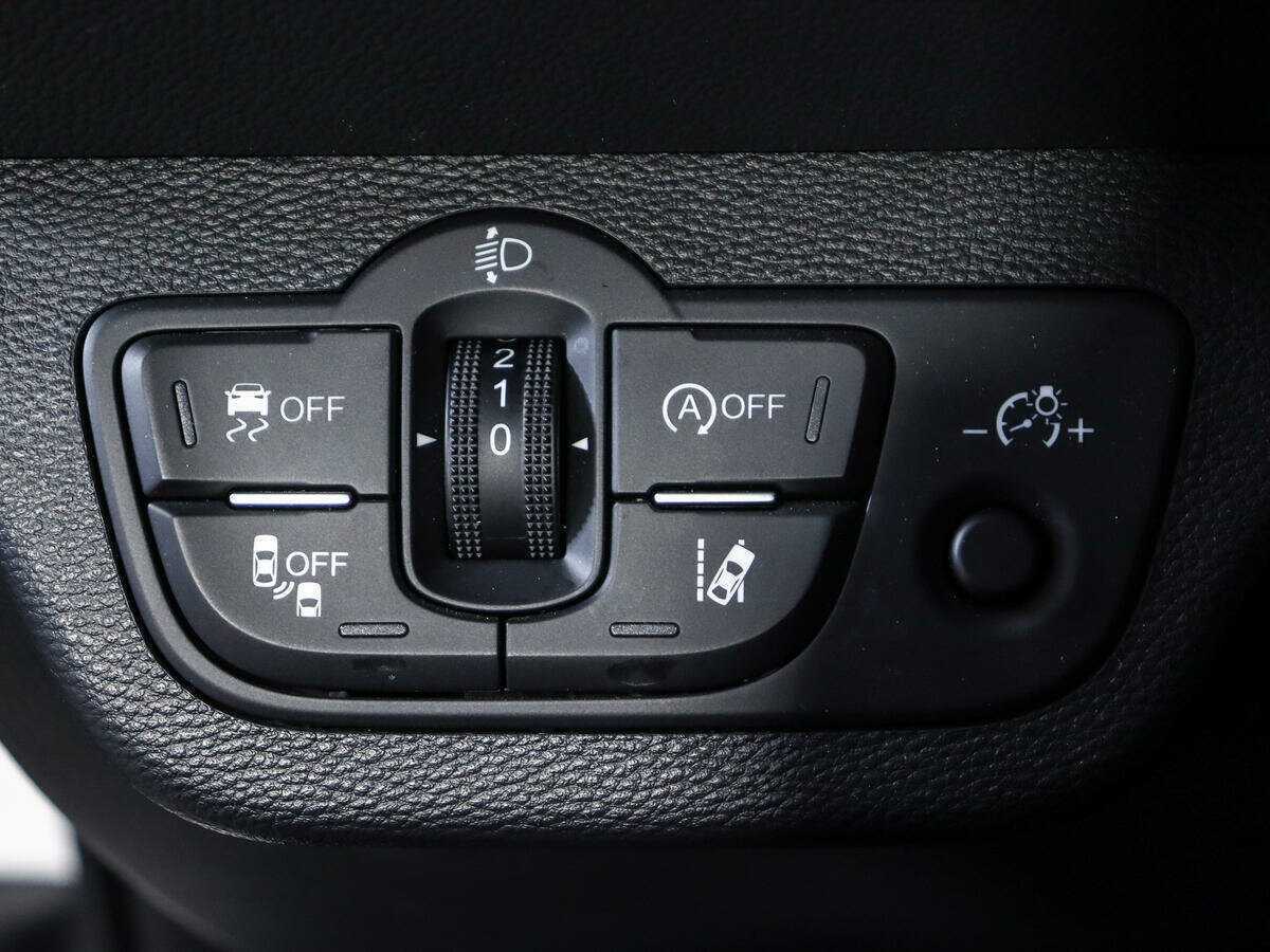 Hongqi H5 с пробегом — 2022 год. Фото: #19