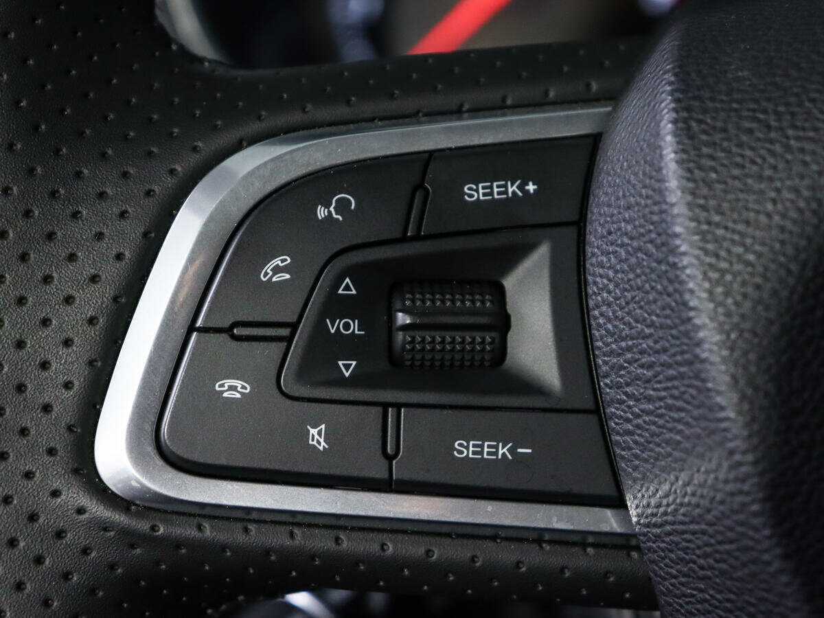 Hongqi H5 с пробегом — 2022 год. Фото: #20