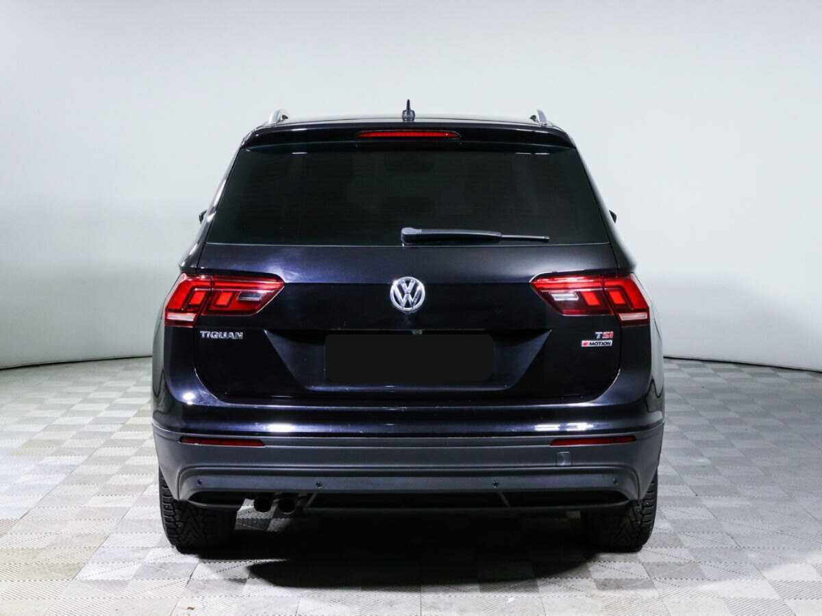 Volkswagen Tiguan с пробегом — 2018 год. Фото: #4