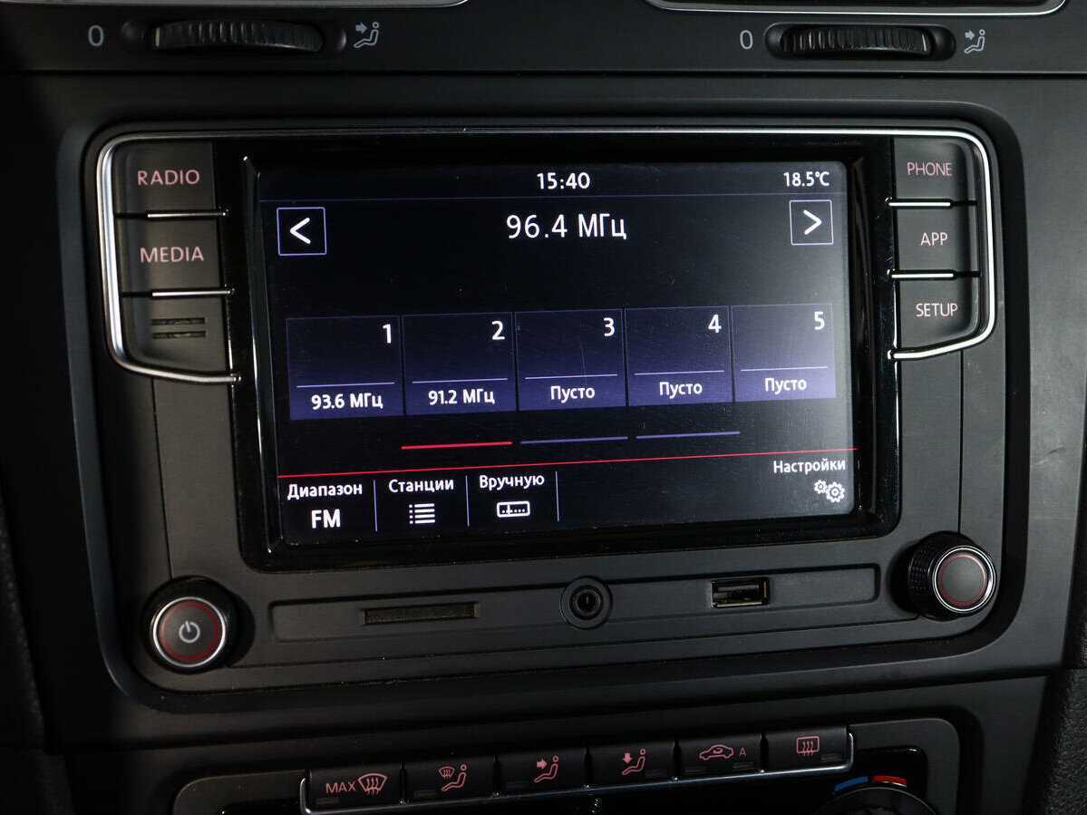 Volkswagen Golf GTI с пробегом — 2009 год. Фото: #18