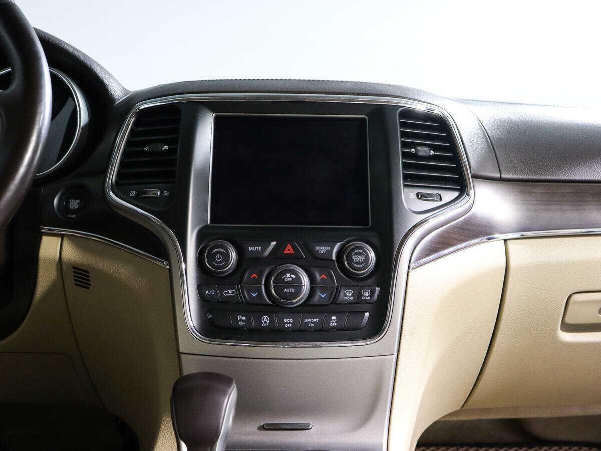 Jeep Grand Cherokee с пробегом — 2018 год. Фото: #12