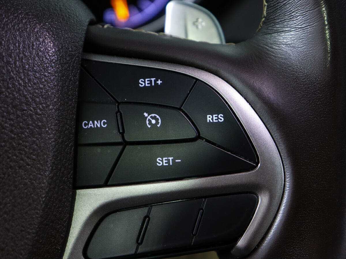 Jeep Grand Cherokee с пробегом — 2018 год. Фото: #26