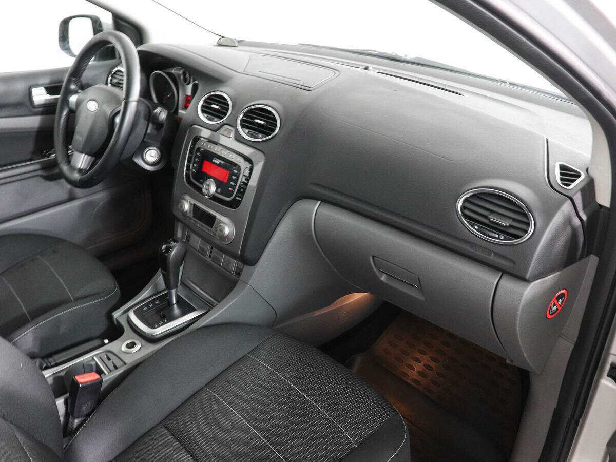 Ford Focus с пробегом — 2010 год. Фото: #9