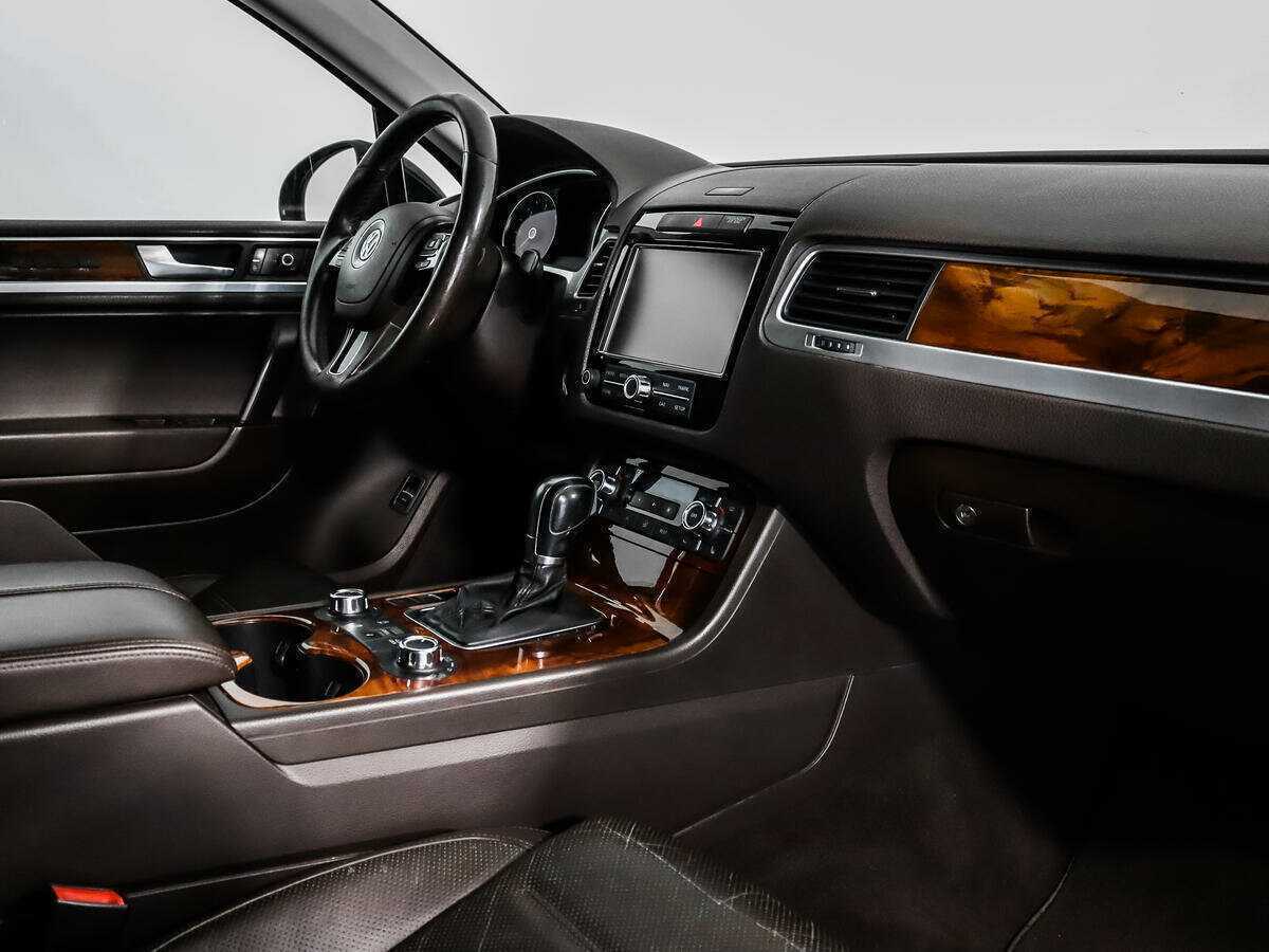 Volkswagen Touareg с пробегом — 2010 год. Фото: #13