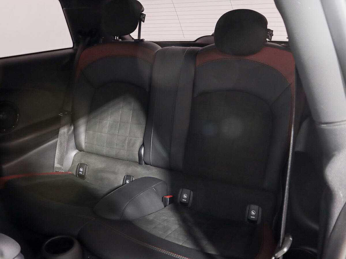 Mini Hatch с пробегом — 2018 год. Фото: #9