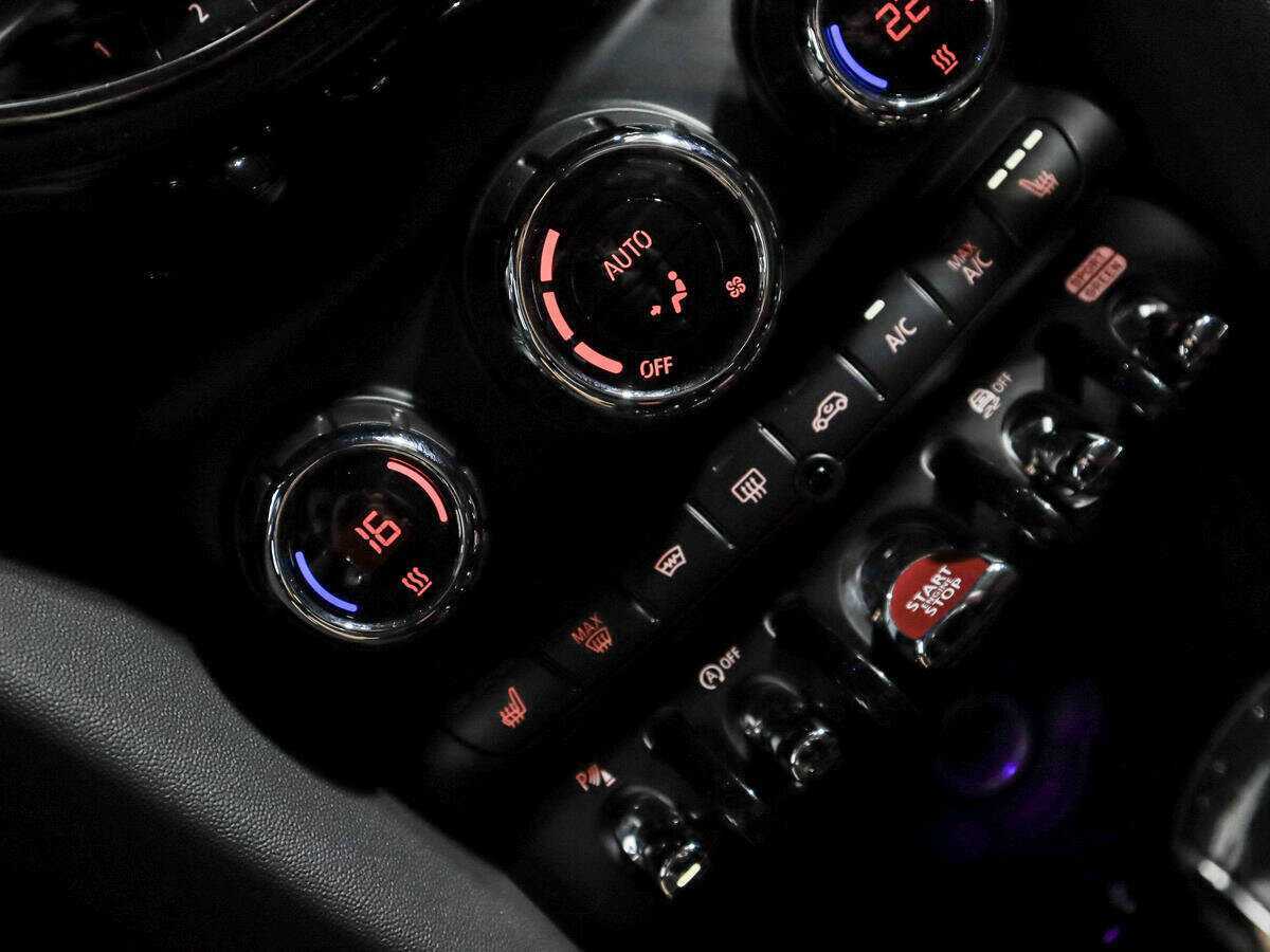 Mini Hatch с пробегом — 2018 год. Фото: #14