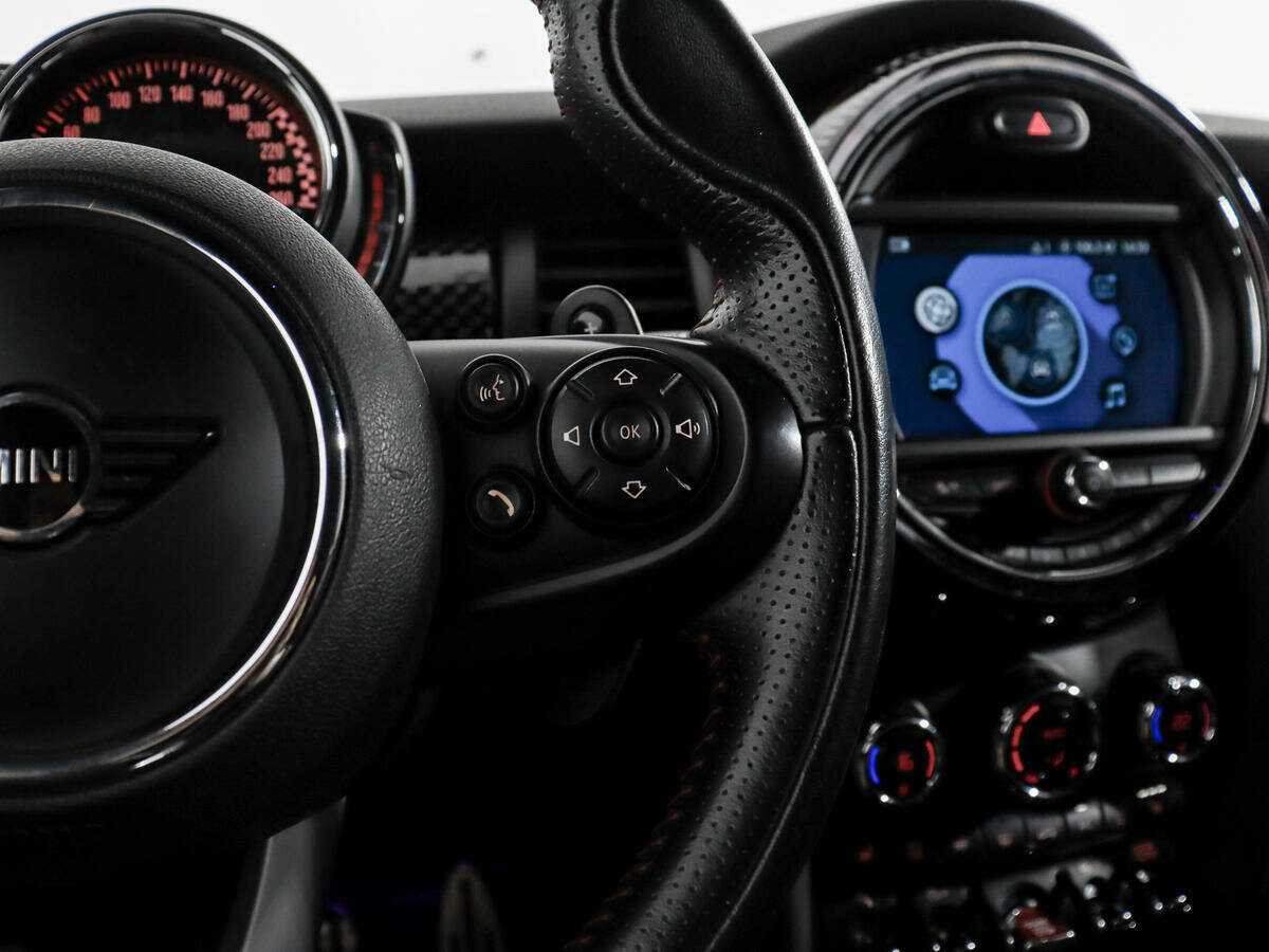 Mini Hatch с пробегом — 2018 год. Фото: #17