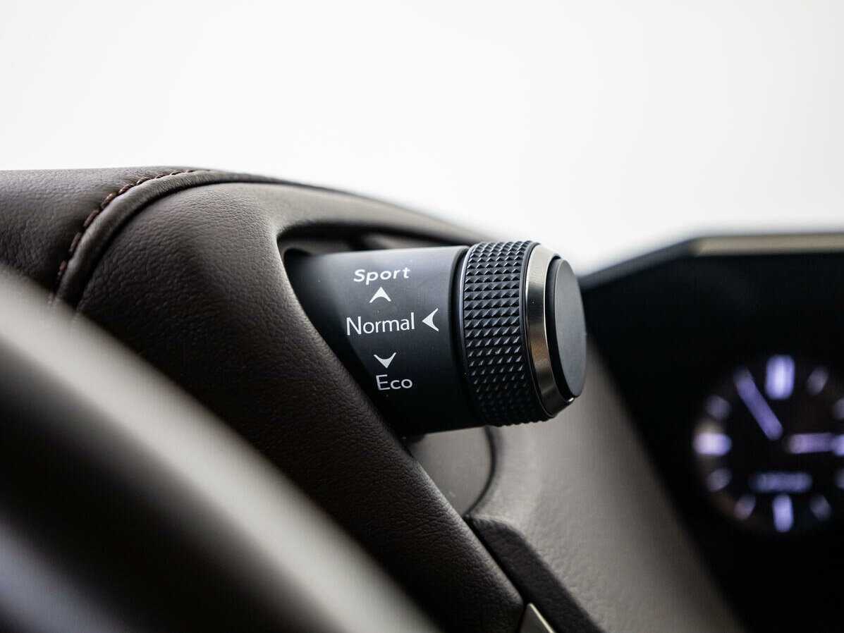 Lexus ES с пробегом — 2020 год. Фото: #17