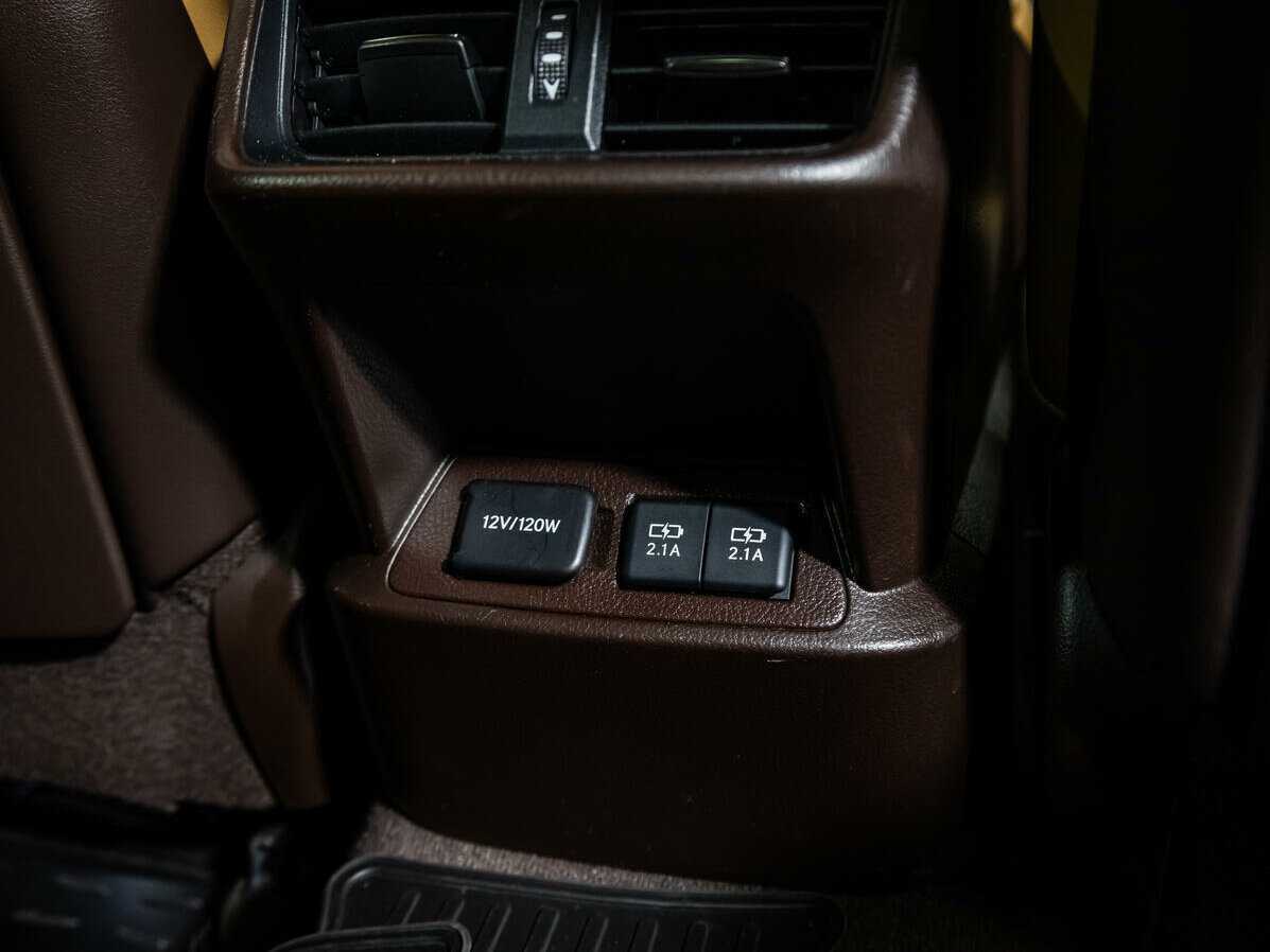 Lexus ES с пробегом — 2020 год. Фото: #22